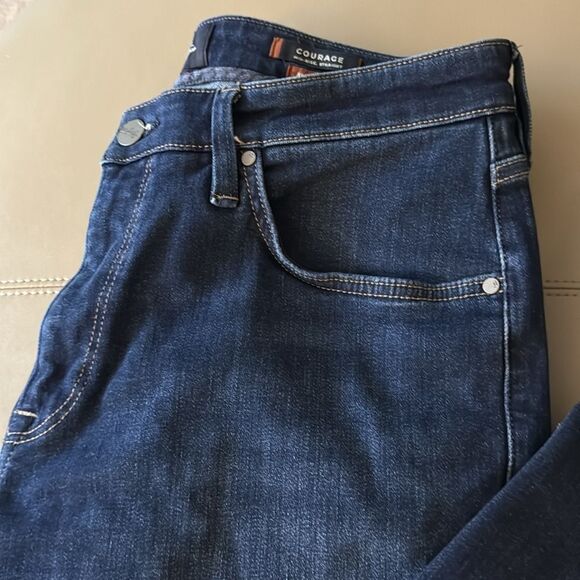 34 Heritage Courage Straight Leg Mid Rise Mens Jeans in Mid Urban. Size 36/28. - Picture 4 of 10